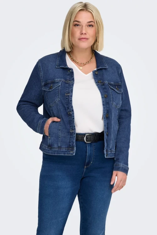 Only-damska-jeansowa-kurtka-katana-modelka-przod2.webp