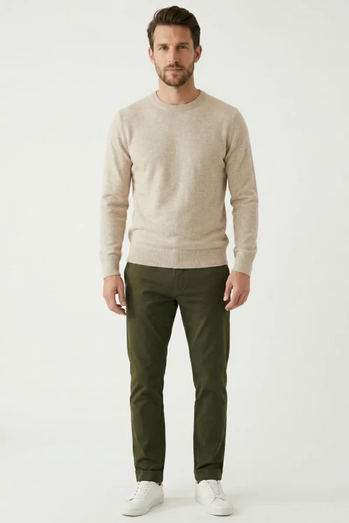 M&S-meski-bezowy-sweter-czysta-bawelna-model-przod2.webp