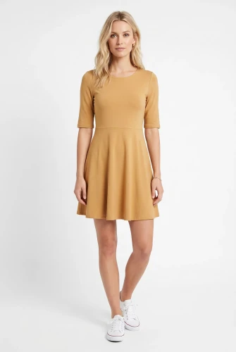 New-Look-miodowa-sukienka-mini-modelka.webp