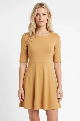 New-Look-miodowa-sukienka-mini-modelka2.webp