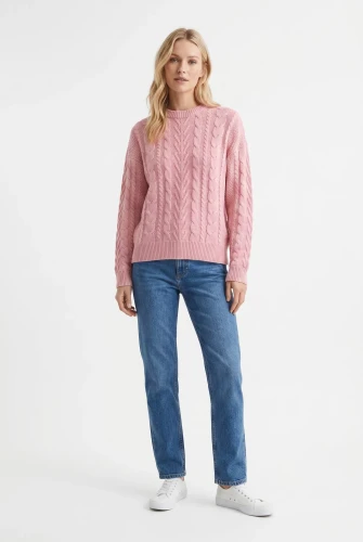River-Island-rozowy-sweter-warkocze-modelka2.webp