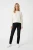 H&M-bialy-pudelkowy-sweter-modelka2.webp