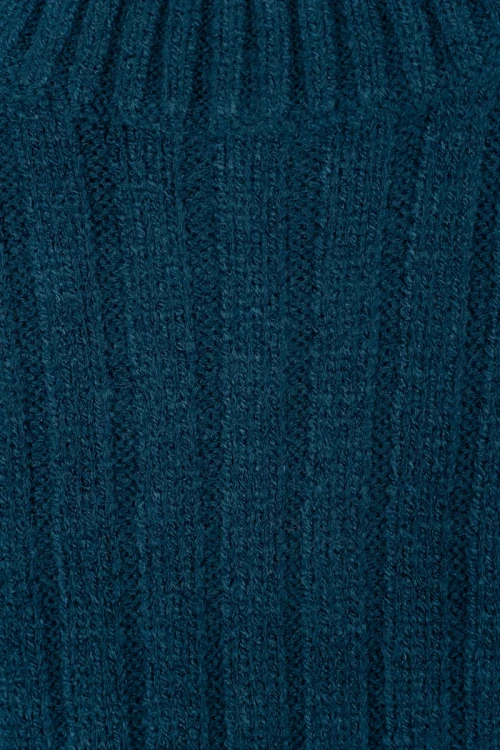 H&M-szmaragdowy-pudelkowy-sweter-zblizenie2.webp
