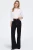 Only-biala-jeansowa-kurtka-katana-modelka-przod.webp