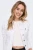 Only-biala-jeansowa-kurtka-katana-modelka-przod2.webp