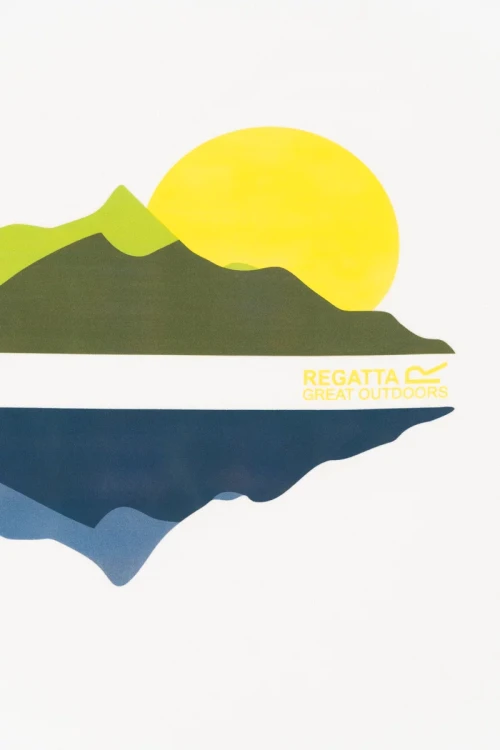 Regatta-meska-biala-sportowa-bluzka-t-shirt-nadruk-zblizenie.webp
