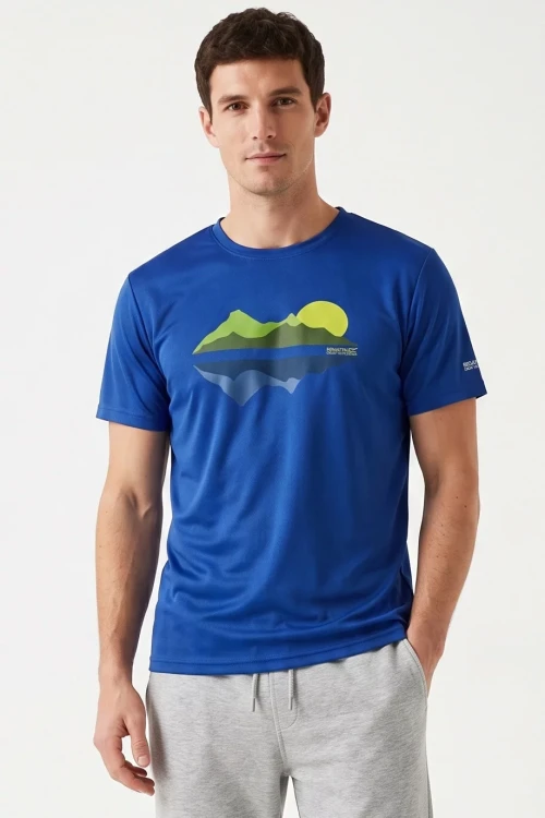 Regatta-meska-niebieska-sportowa-bluzka-t-shirt-nadruk-model-przod.webp