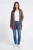 F&F-bordowa-melanzowa-narzuta-modelka-przod.webp