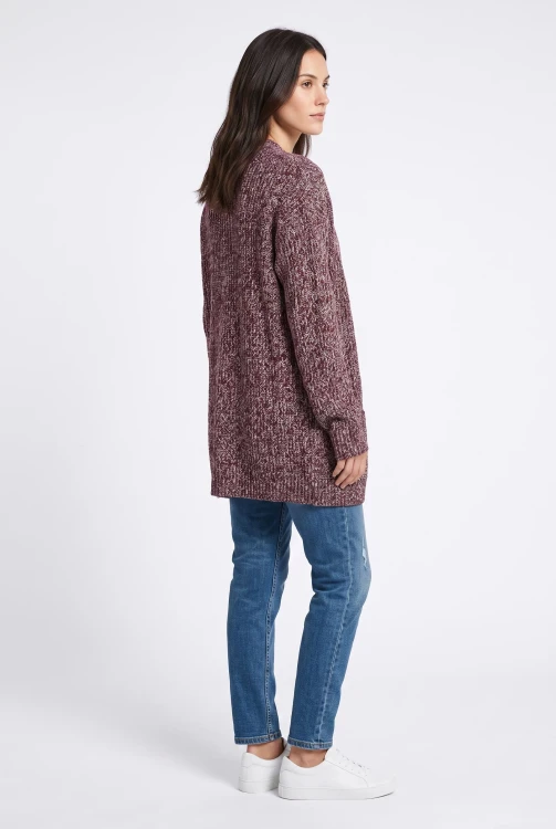 F&F-bordowa-melanzowa-narzuta-modelka-tyl.webp