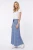 Avon-biala-niebieska-sukienka-maxi-modelka-bok.webp