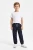 H&M-chlopiece-granatowe-spodnie-jogger-model-przod.webp