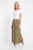 C&A-spodnica-plisowana-maxi-modelka-przod.webp