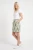 Peacocks-lniana-spodniczka-mini-w-kwiaty-modelka-przod2.webp