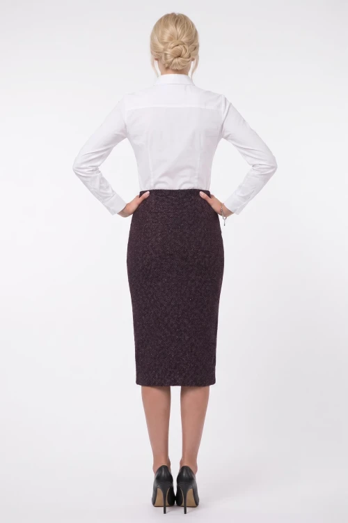K&D-London-czarna-metalizowana-spodnica-modelka-tyl.webp