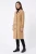 Pretty-little-thing-bezowy-dlugi-dwurzedowy-plaszcz-modelka-przod2.webp