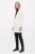 Wallis-bialy-damski-plaszcz-modelka-bok.webp