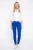C&A-ciemnoniebieskie-spodnie-jeansy-modelka-przod.webp