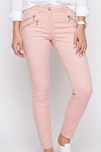 George-rozowe-spodnie-jeansy-zamek-modelka-glowne.webp