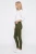 Mim-oliwkowe-spodnie-jeansy-modelka-bok.webp