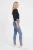 C&A-jeansowe-melanzowe-spodnie-bawelna-modelka-przod2.webp