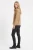 H&M-camel-sweter-z-wykladanym-golfem-modelka-bok.webp