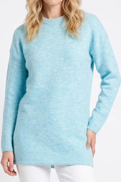 Bonmarche-turkusowy-sweter-modelka-glowne.webp