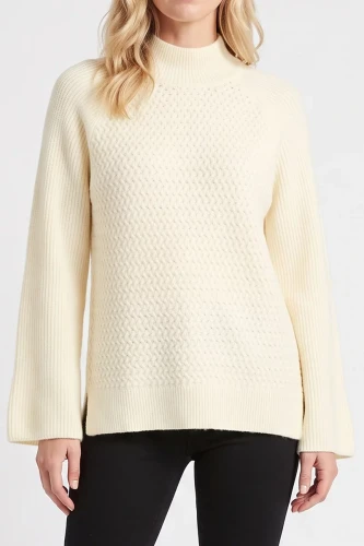 Joe-Fresh-blogerski-kremowy-sweter-modelka-glowne.webp