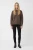 Primark-sweter-taupe-welna-welna-alpaka-modelka-przod.webp