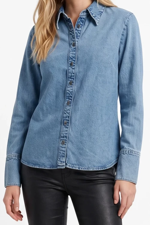 Mango-jeansowa-damska-koszula-modelka-przod.webp