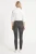 Mango-grafitowe-spodnie-super-skinny-modelka-tyl.webp