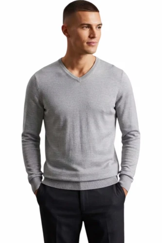 M&S-Cashmilon-meski-szary-sweter-model-przod2.webp