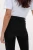 M&S-The-Eva-Bootcut-czarne-spodnie-jeansy-modelka-zblizenie2.webp