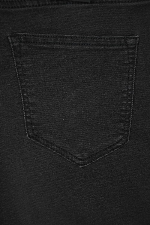 h&amp;m-czarne-spodnie-z-dziurami-na-kolanach-zblizenie3.jpg