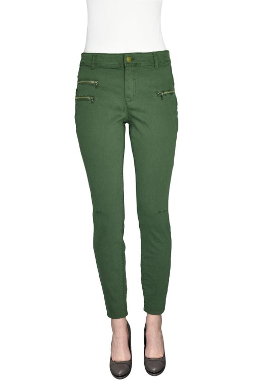 c&amp;a-ciemnozielone-oliwkowe-spodnie-jeansy-push-up-zamki-modelka-przod.jpg