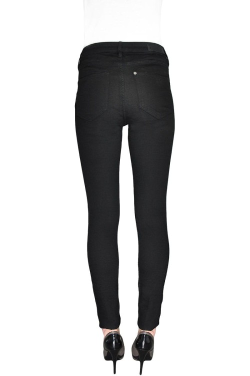 h&amp;m-czarne-spodnie-skinny-regular-waist-sredni-normalny-stan-modelka-tyl.jpg